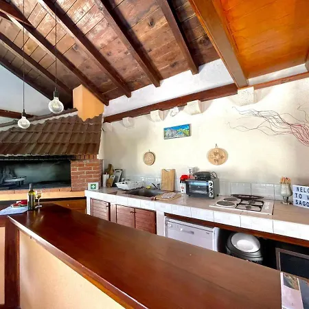 Sagosde With Swimming Pool And Mini Golf Villa *