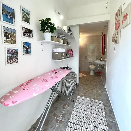 Villa Sagosde With Swimming Pool And Mini Golf Zagvozd