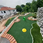 Sagosde With Swimming Pool And Mini Golf Vila