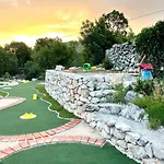 Sagosde With Swimming Pool And Mini Golf Vila Zagvozd