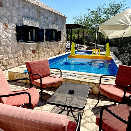 Villa Sagosde With Swimming Pool And Mini Golf *