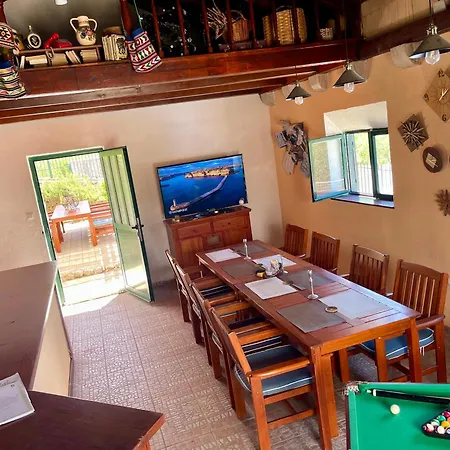 Sagosde With Swimming Pool And Mini Golf Vila Zagvozd